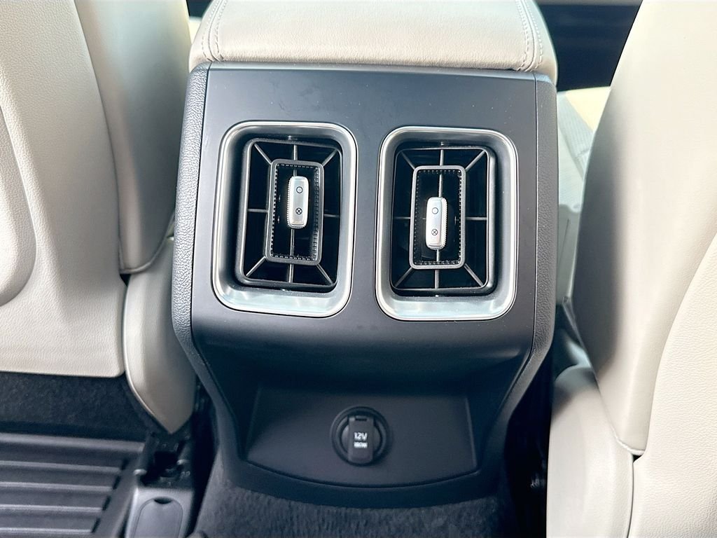 Used 2025 Glacial White Pearl Kia S image 30