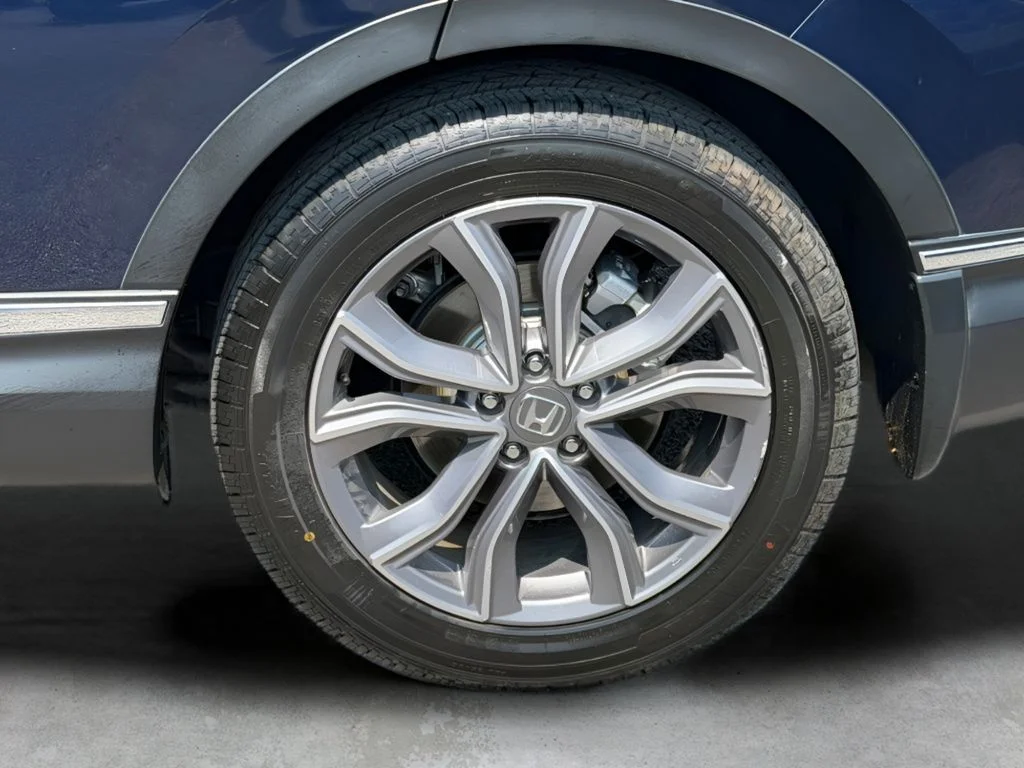 Used 2020 Obsidian Blue Pearl Honda Touring image 9