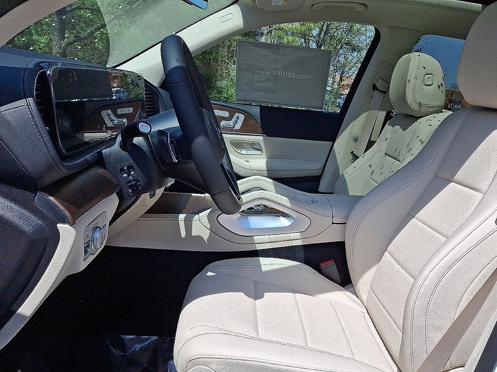 New 2026 Polar White Mercedes-Benz GLS 450 image 11