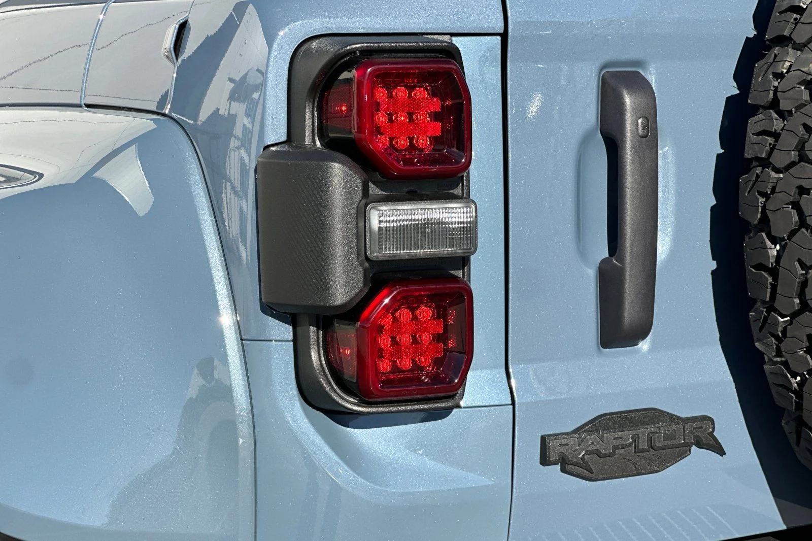 Used 2025 Azure Gray Metallic Ford Raptor image 27