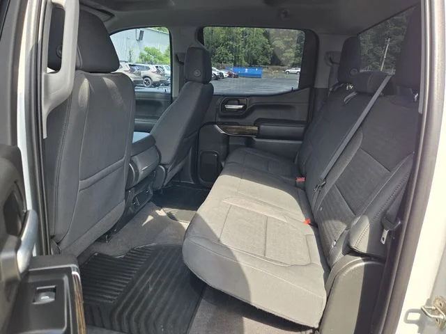 Used 2020 White GMC SLE image 7