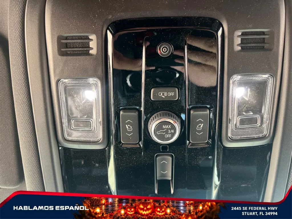 New 2026 Onyx Black GMC Elevation image 26