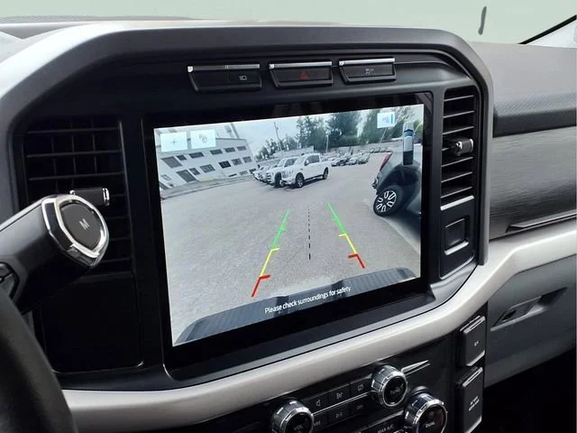Used 2022  Ford XL image 8