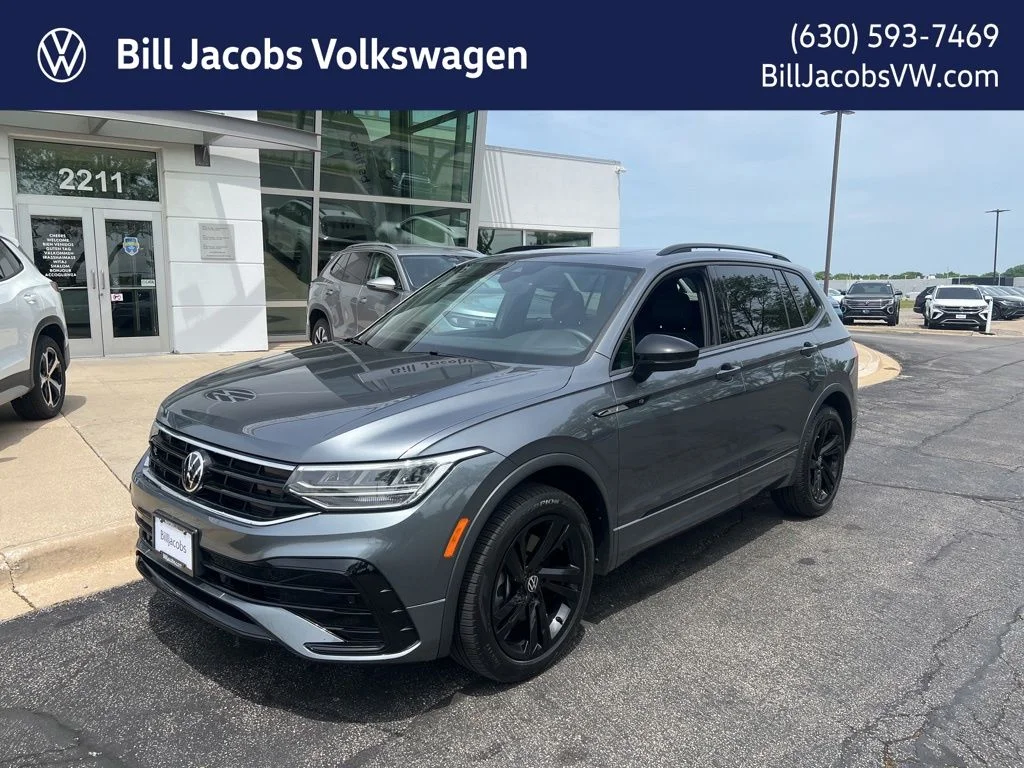 2023 Volkswagen Tiguan 2.0T SE R-Line Black 4Motion's photo