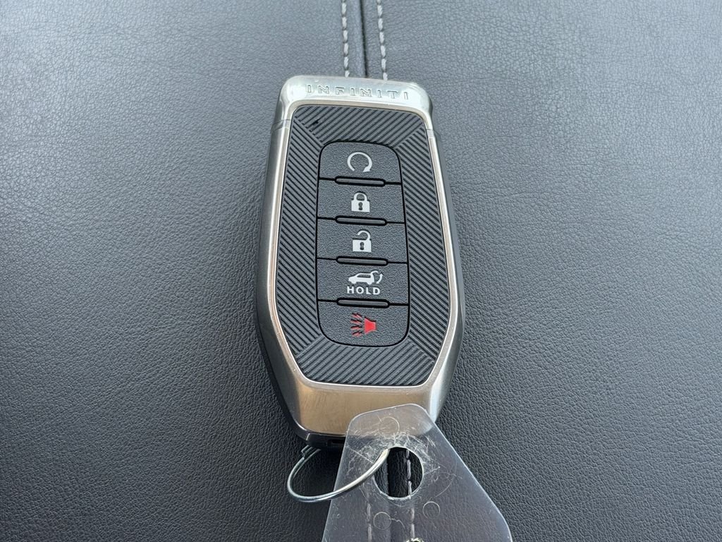 Used 2026 Red INFINITI LUXE image 21