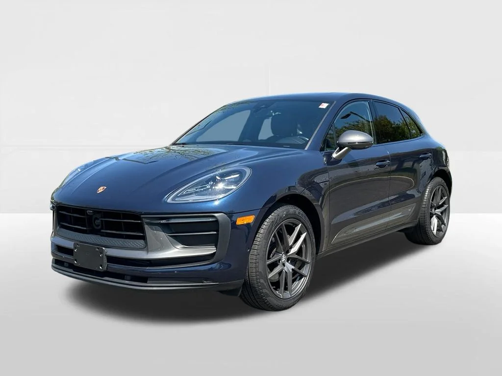 2023 Porsche Macan T's photo