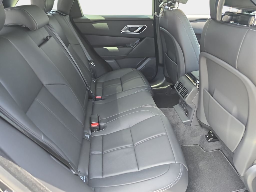New 2026 Santorini Black LAND ROVER  image 11