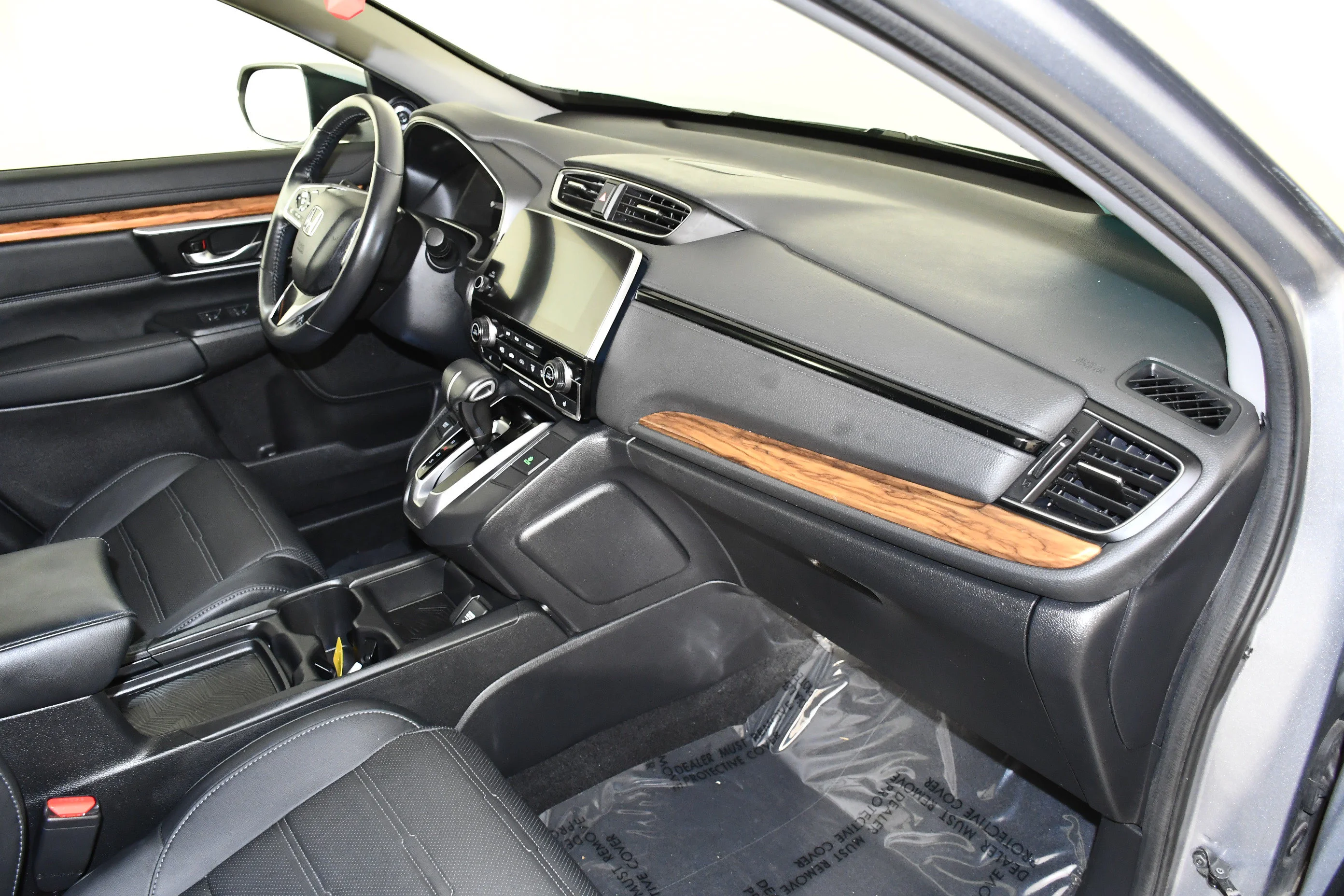 Used 2019 Lunar Silver Metallic Honda Touring image 42