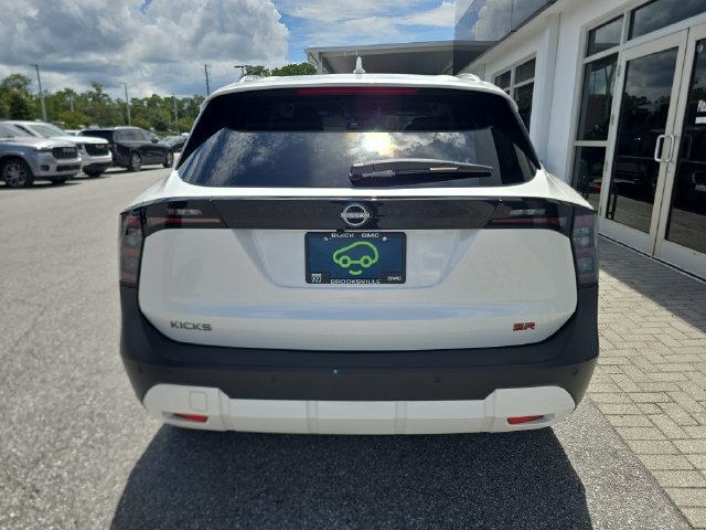 2025 Nissan Kicks SR - Photo 8