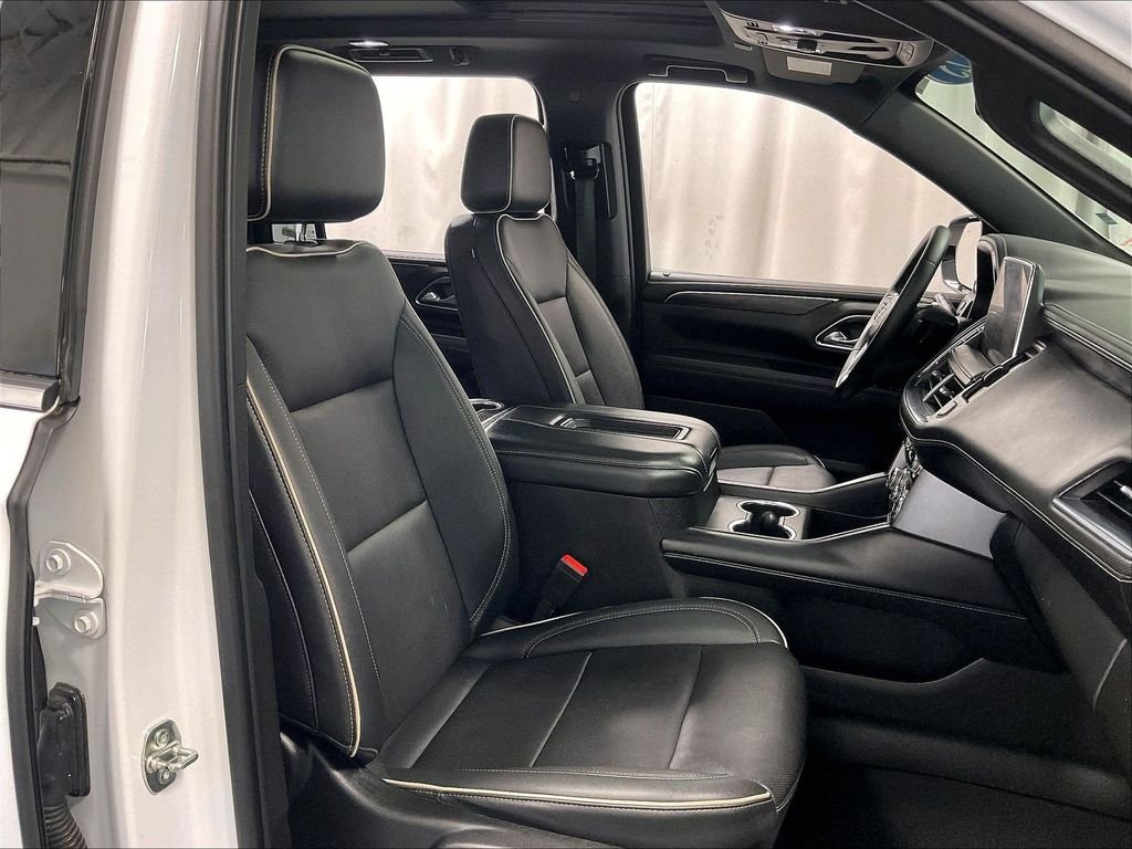 Used 2023 White GMC SLT image 11