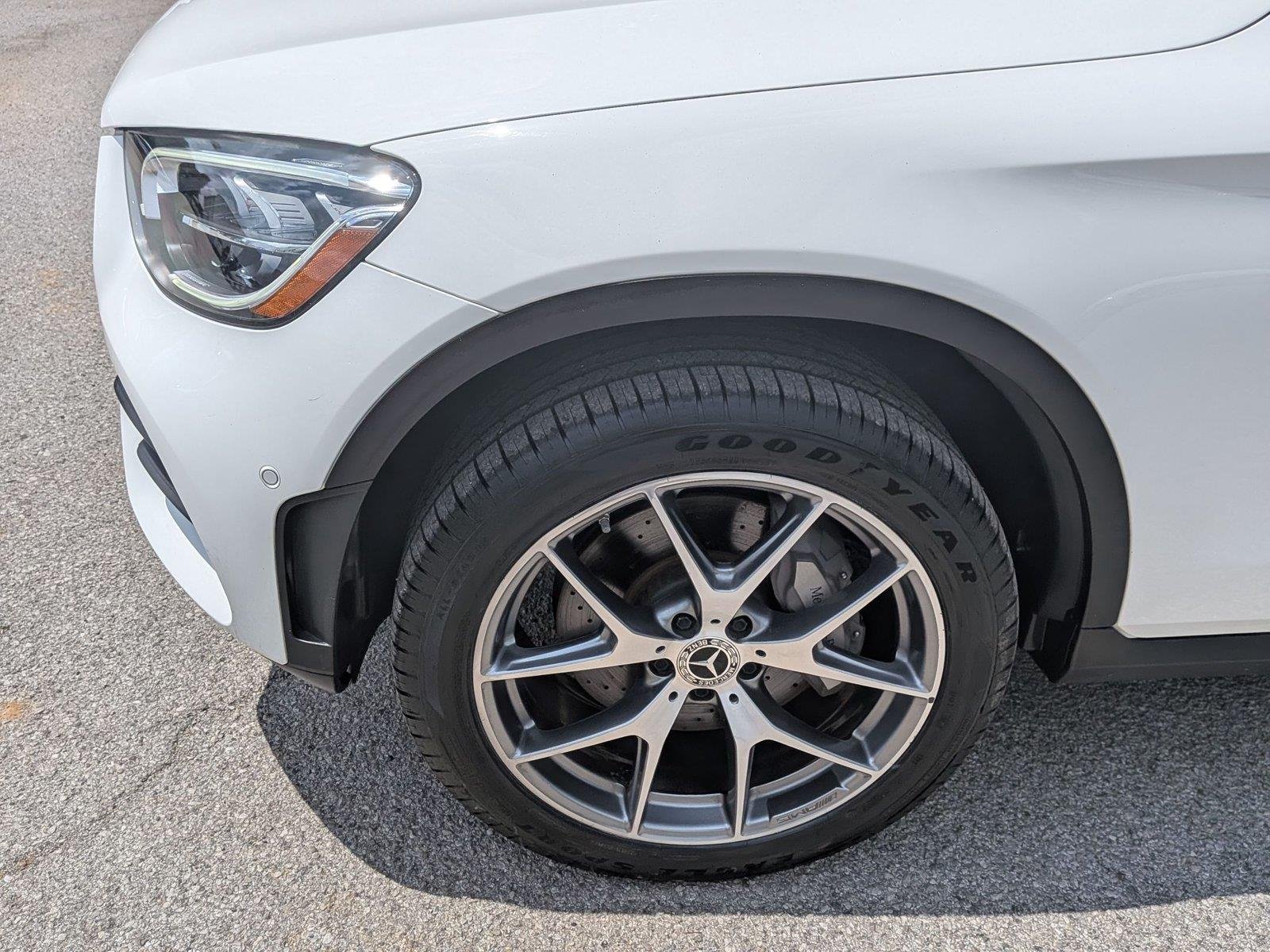 Used 2022 Polar White Mercedes-Benz GLC 300 image 10