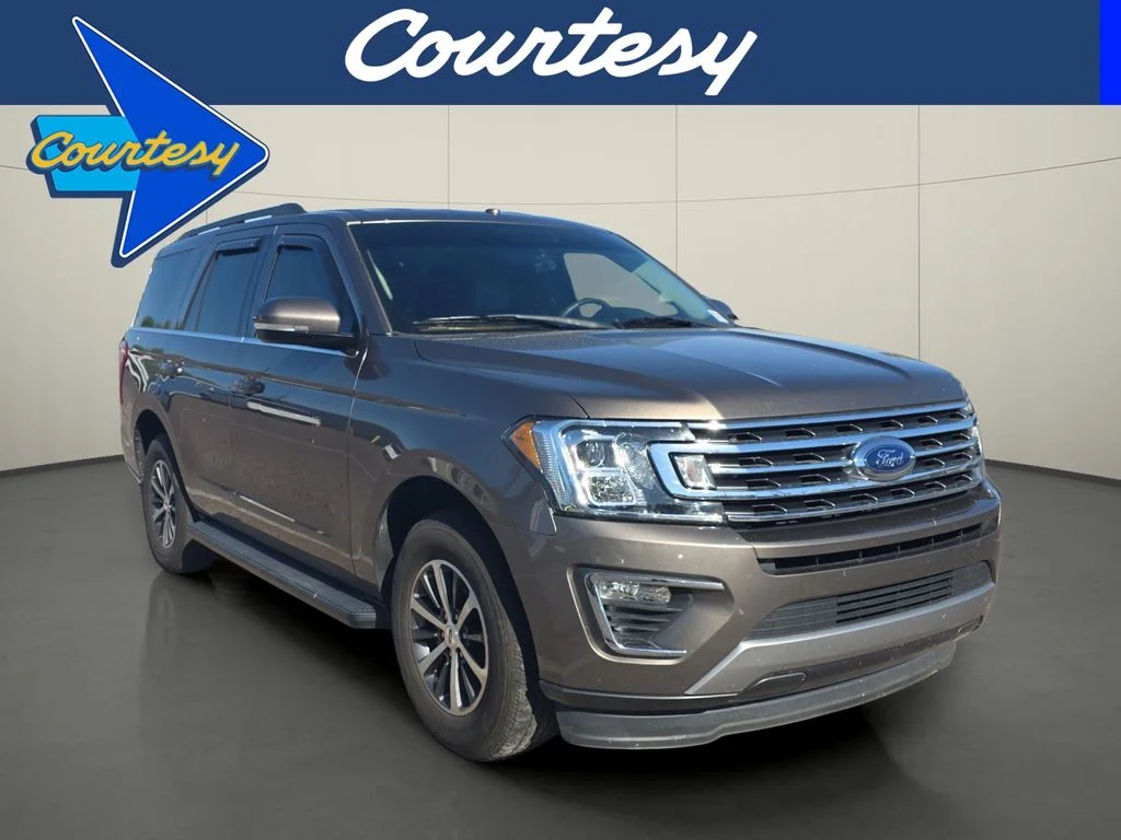 Used 2018 Gray Ford XLT image 1