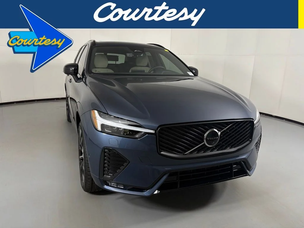 2026 Volvo XC60 B5 Plus Dark AWD's photo