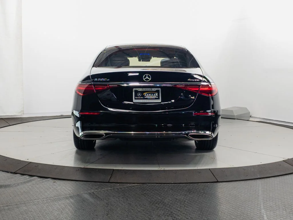Used 2024 Black Mercedes-Benz S 580e image 33