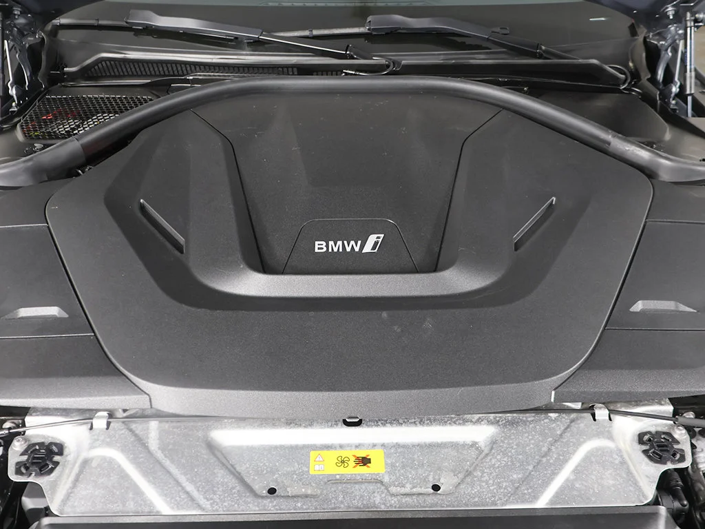 Used 2023 Gray BMW M50 image 22