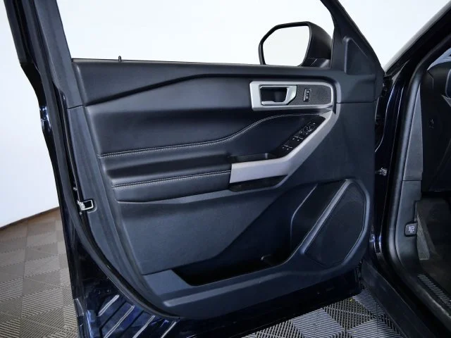 Certified Used 2023 Black Ford XLT image 16