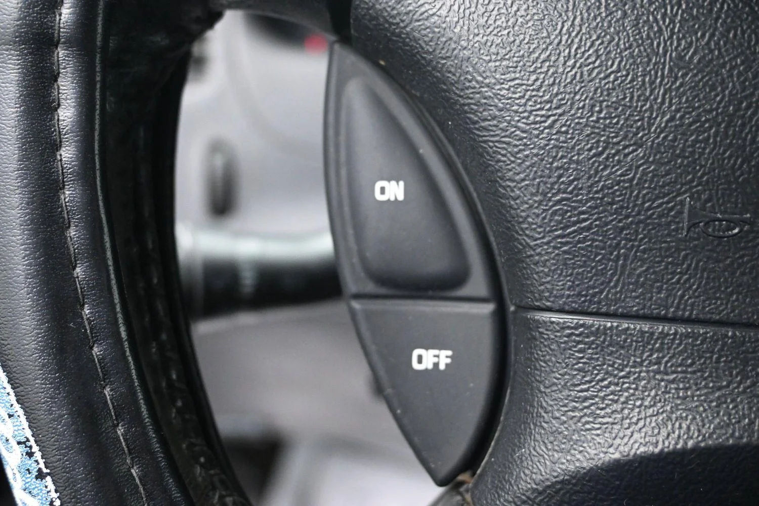 Used 2002  FORD  image 16