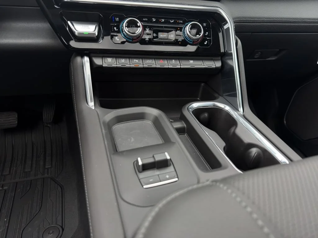 2026 GMC Sierra 3500HD Denali - Photo 15