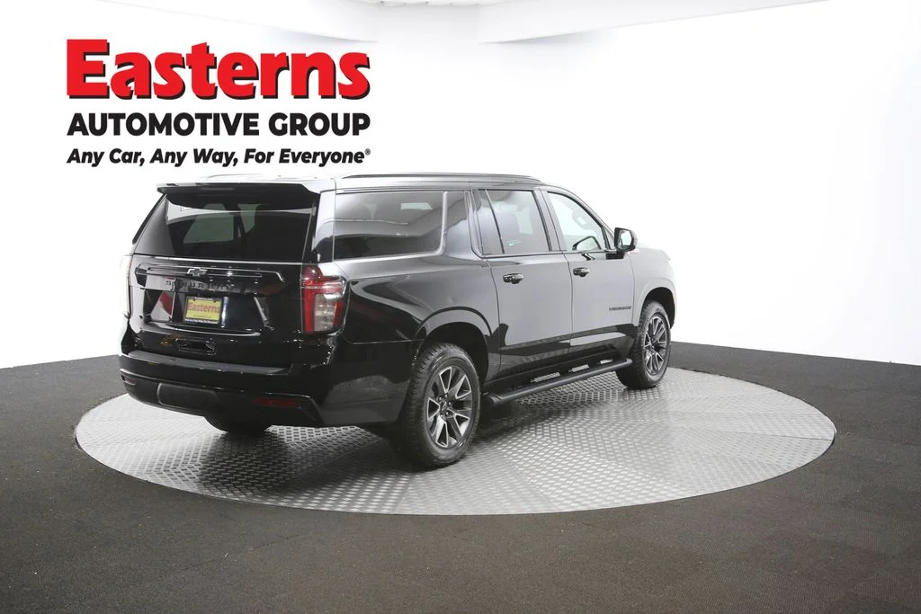 Used 2023 Black Chevrolet Z71 image 46