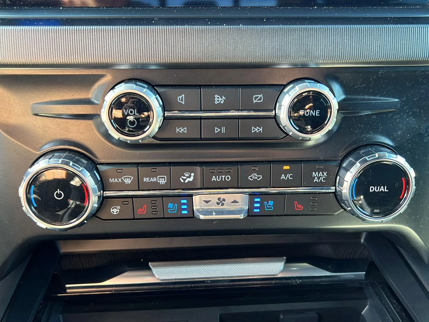 Used 2024 Antimatter Blue Ford Platinum image 15