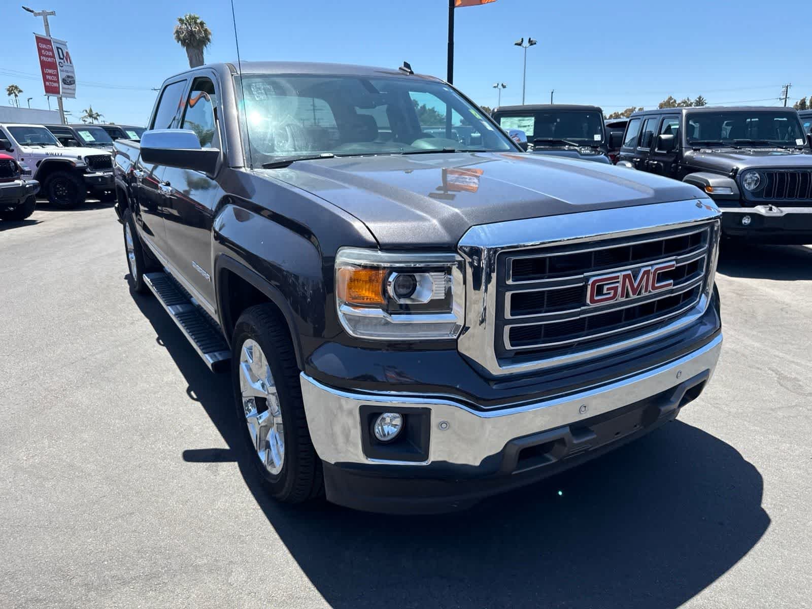Used 2014 Iridium Metallic GMC SLT image 9