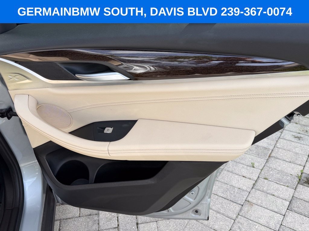 Used 2021 Glacier Silver Metallic BMW sDrive30i image 20