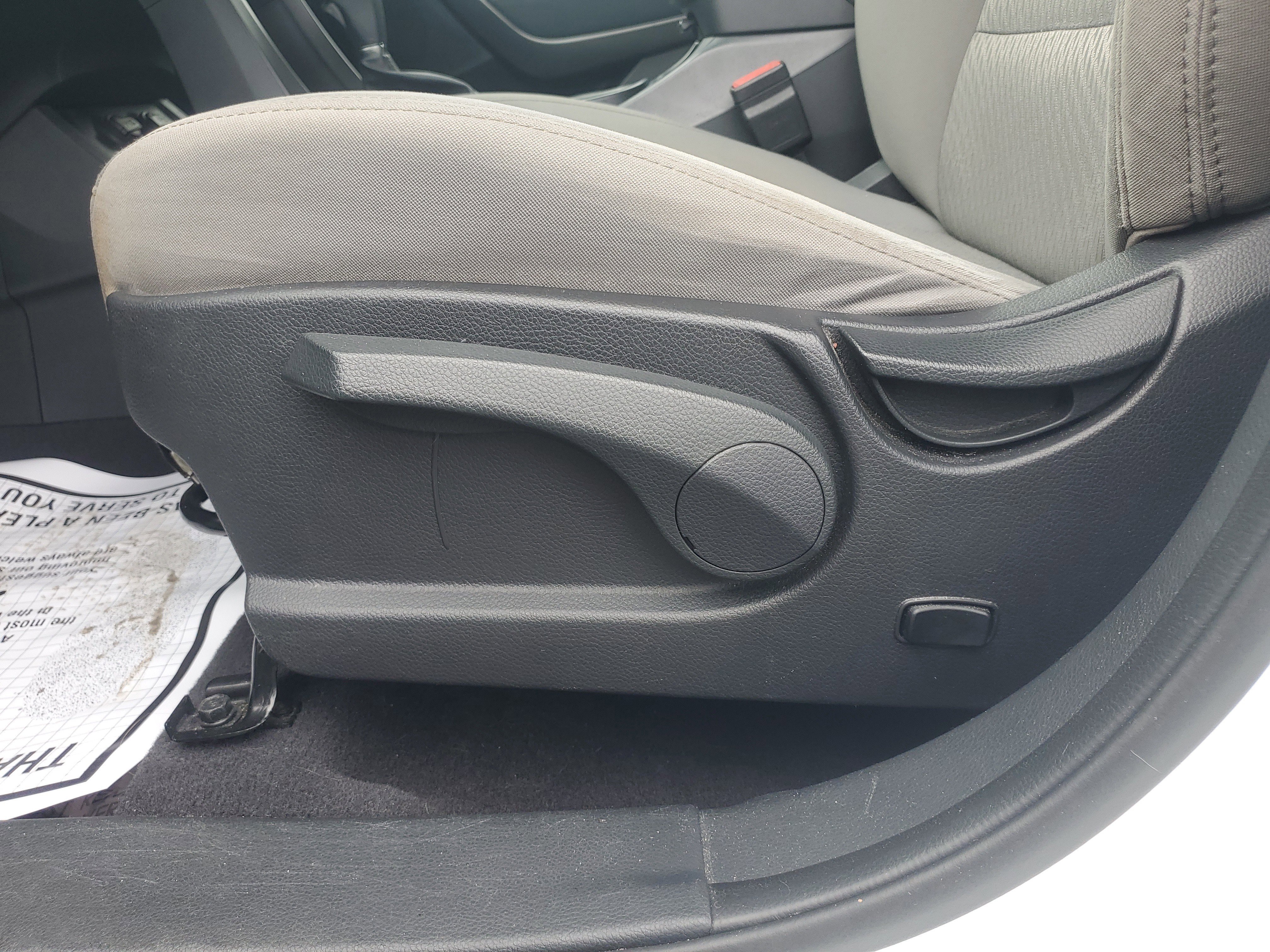 Used 2018 Pearl White Hyundai 2.4L image 22