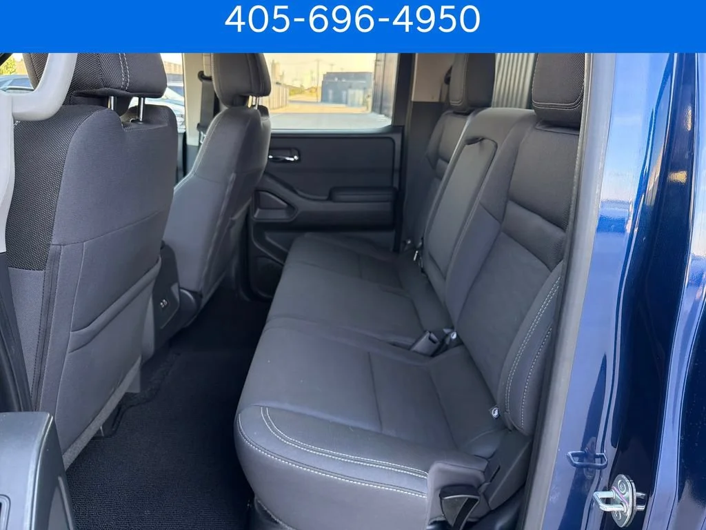 Pre-Owned 2022 Nissan Frontier SV