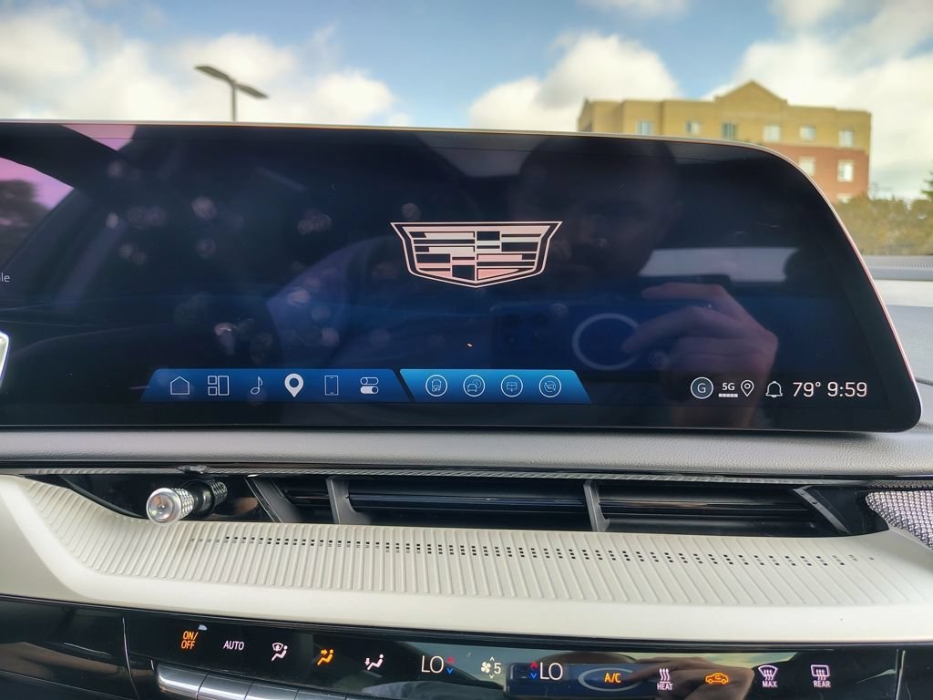 2027 Cadillac OPTIQ Premium Sport - Photo 35