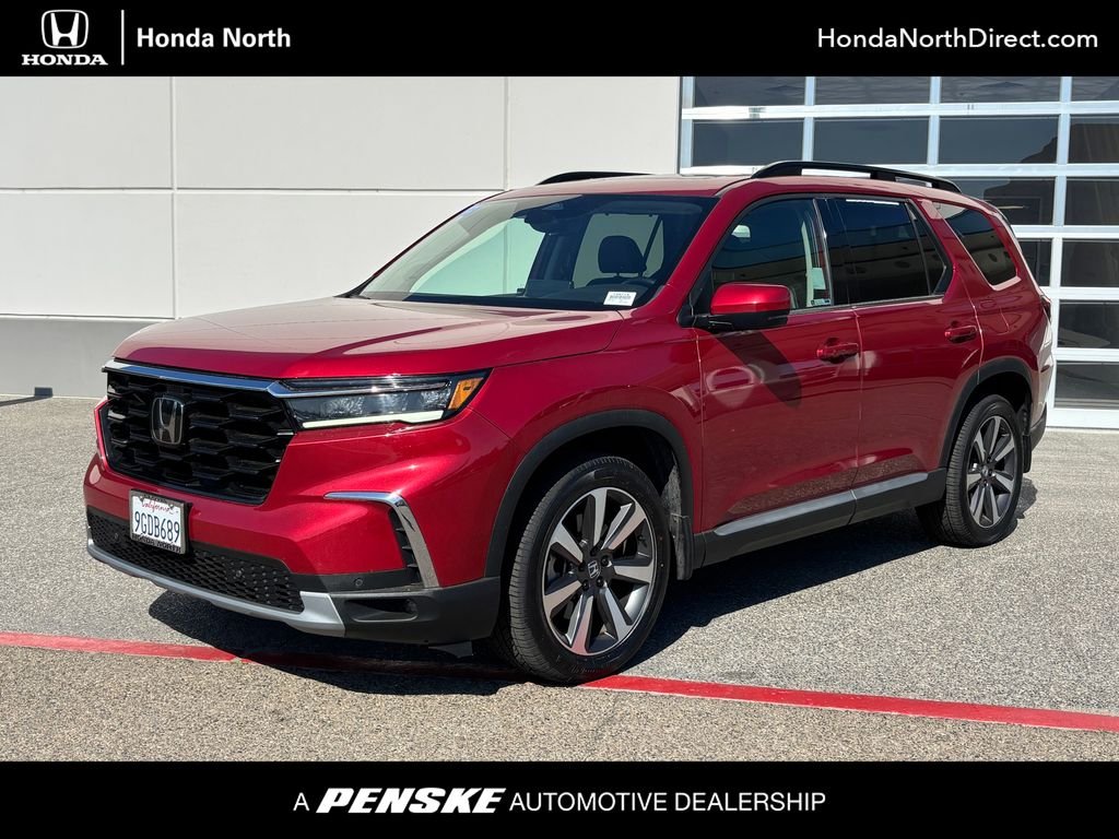 2023 Honda Pilot Touring AWD's photo