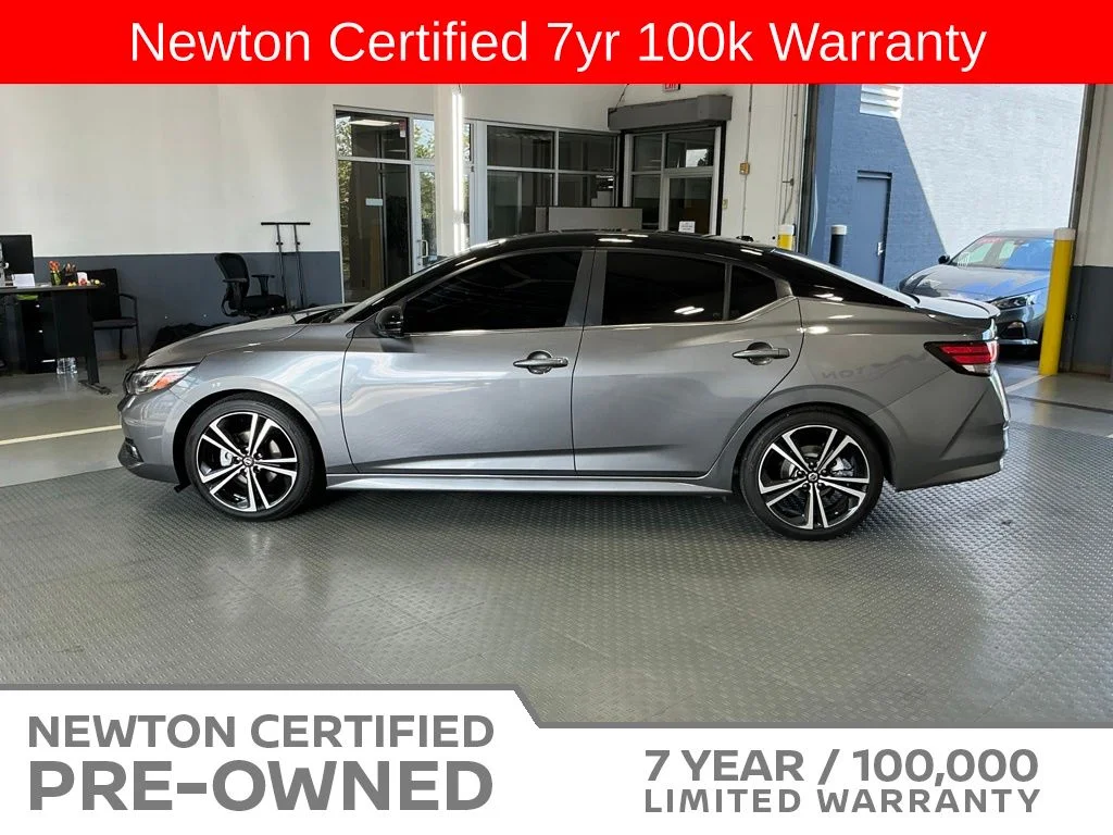 Certified Used 2022 Gun Metallic/Super Black Nissan SR image 3
