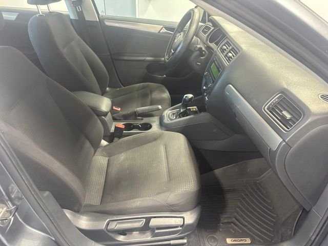 Used 2015 Gray Volkswagen 1.8T SE image 24