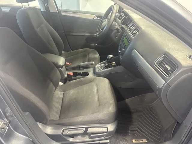 Used 2015 Gray Volkswagen 1.8T SE image 24