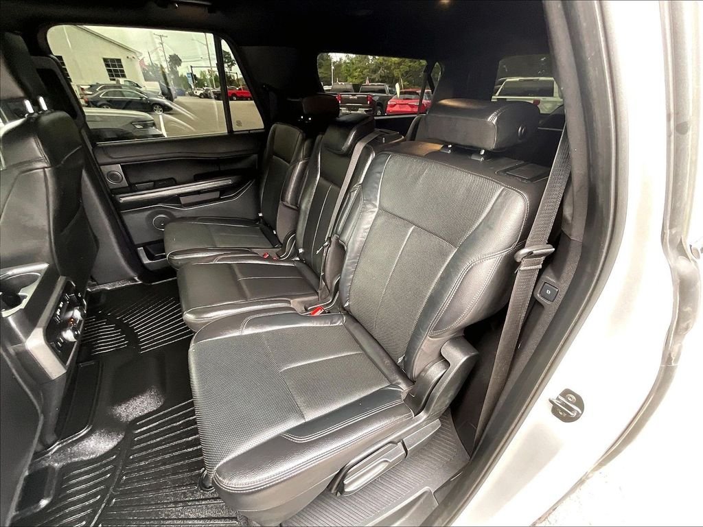 Used 2018 Silver Ford XLT image 26