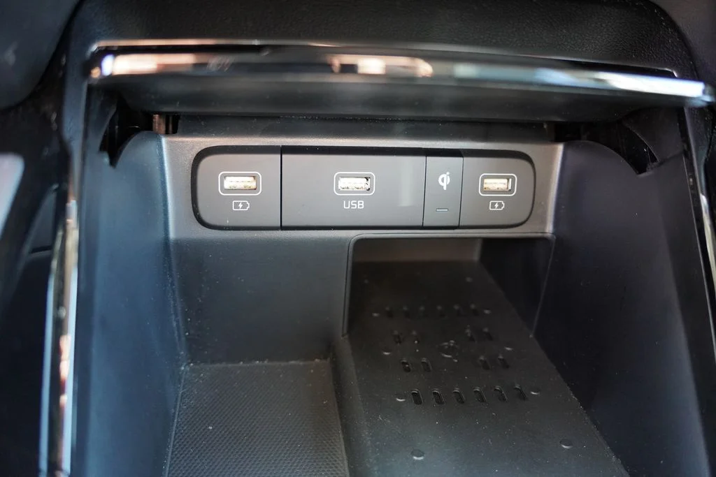 Used 2023 Glacial White Pearl Kia X-Line SX Prestige image 33