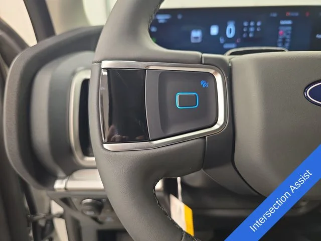 New 2027 Star White Metallic Tri-Coat Ford Active image 40