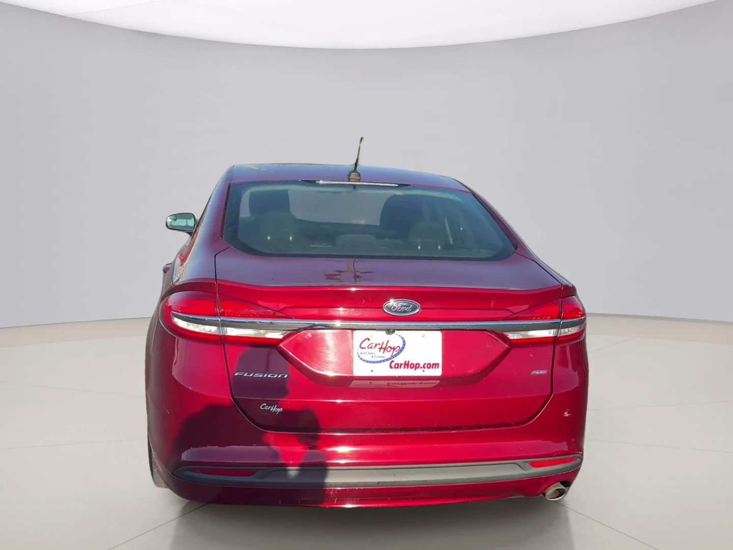 Used 2017 Red Ford SE image 4