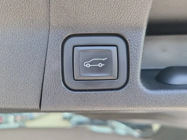 Used 2023 Sterling Metallic GMC SLT image 6