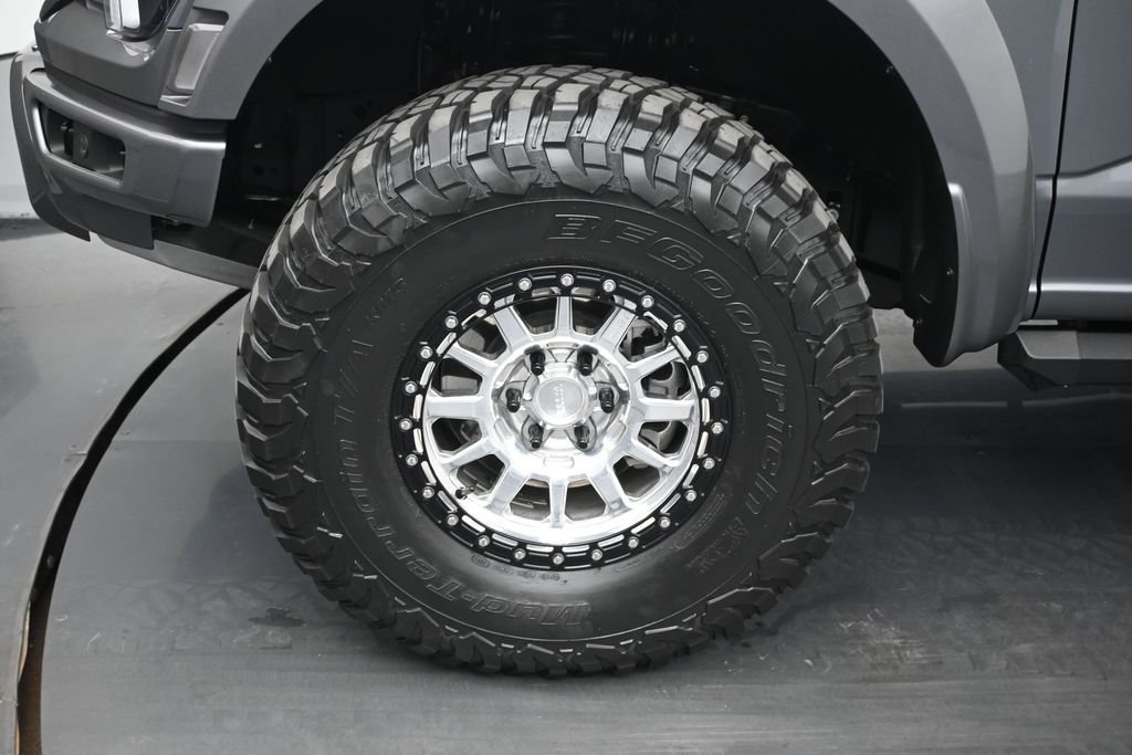 Used 2024 Gray Ford Raptor image 26