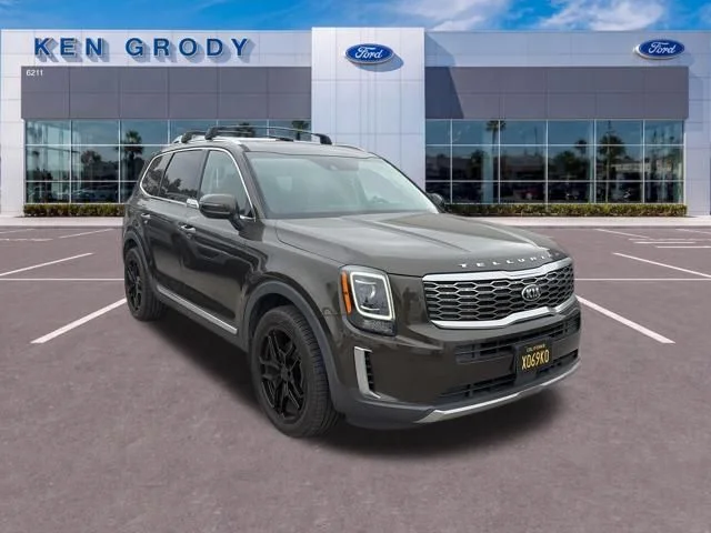 Used 2020 Green Kia EX image 8