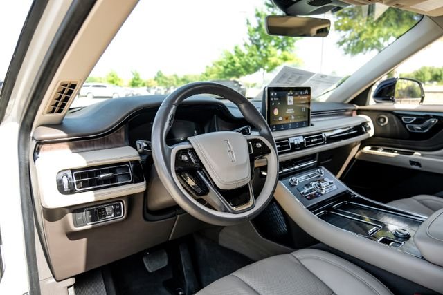 2023 Lincoln Aviator 3