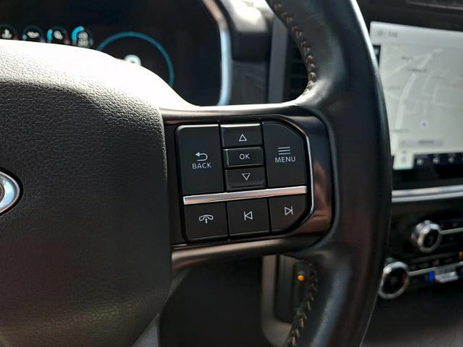 Used 2023 Star White Metallic Tri-Coat Ford Platinum image 23