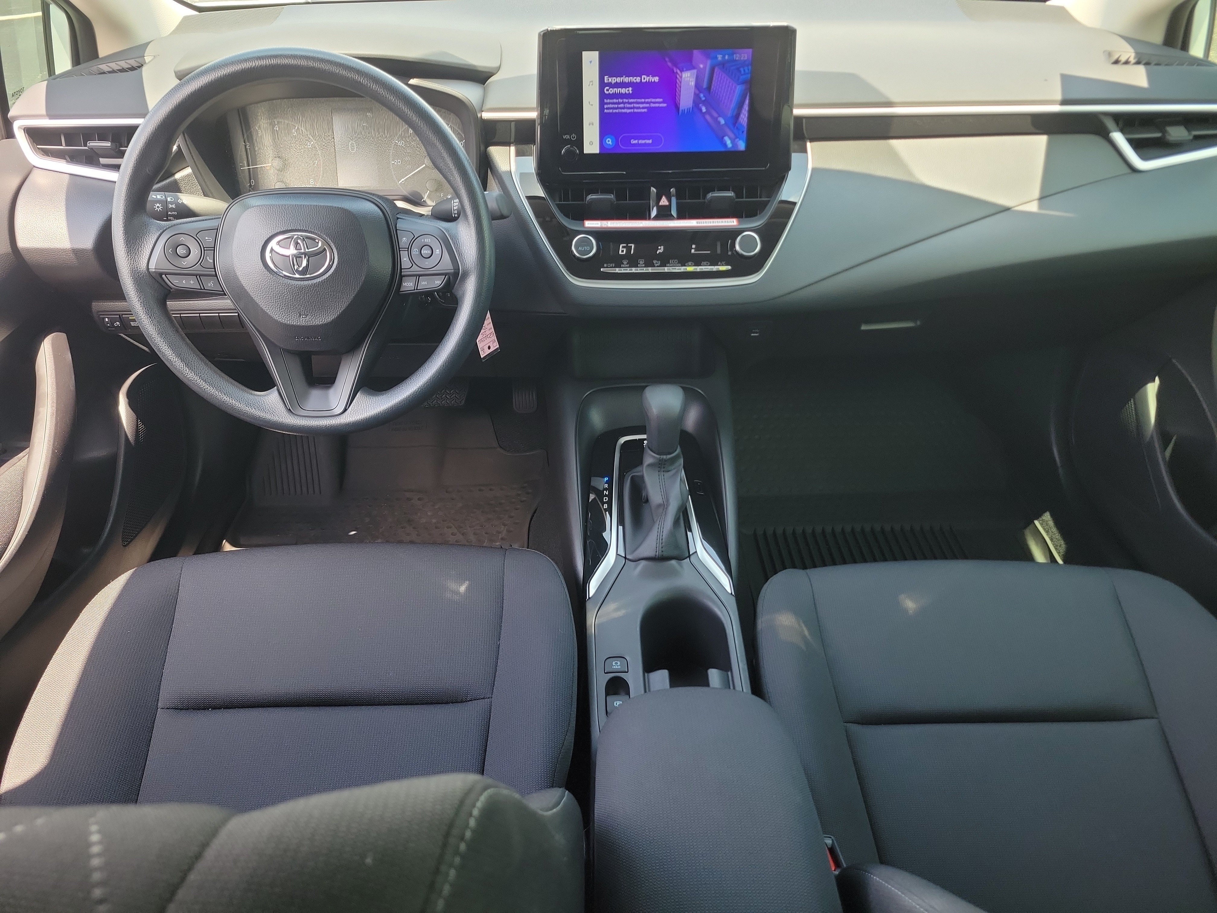 Used 2025 Pearl Toyota LE image 14