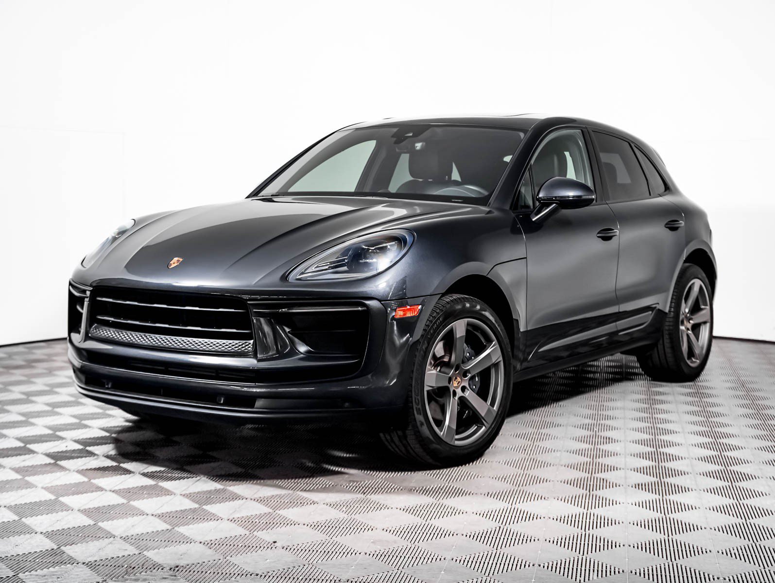 2022 Porsche Macan