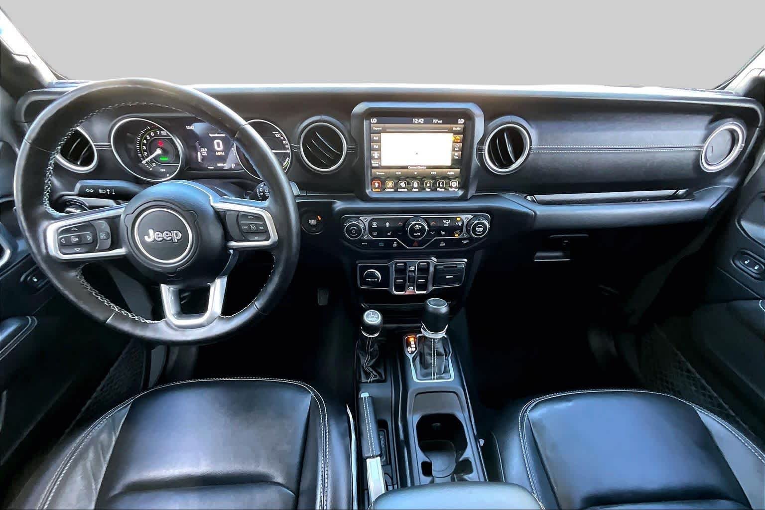 Used 2023 Sting-Gray Clearcoat Jeep Sahara image 15
