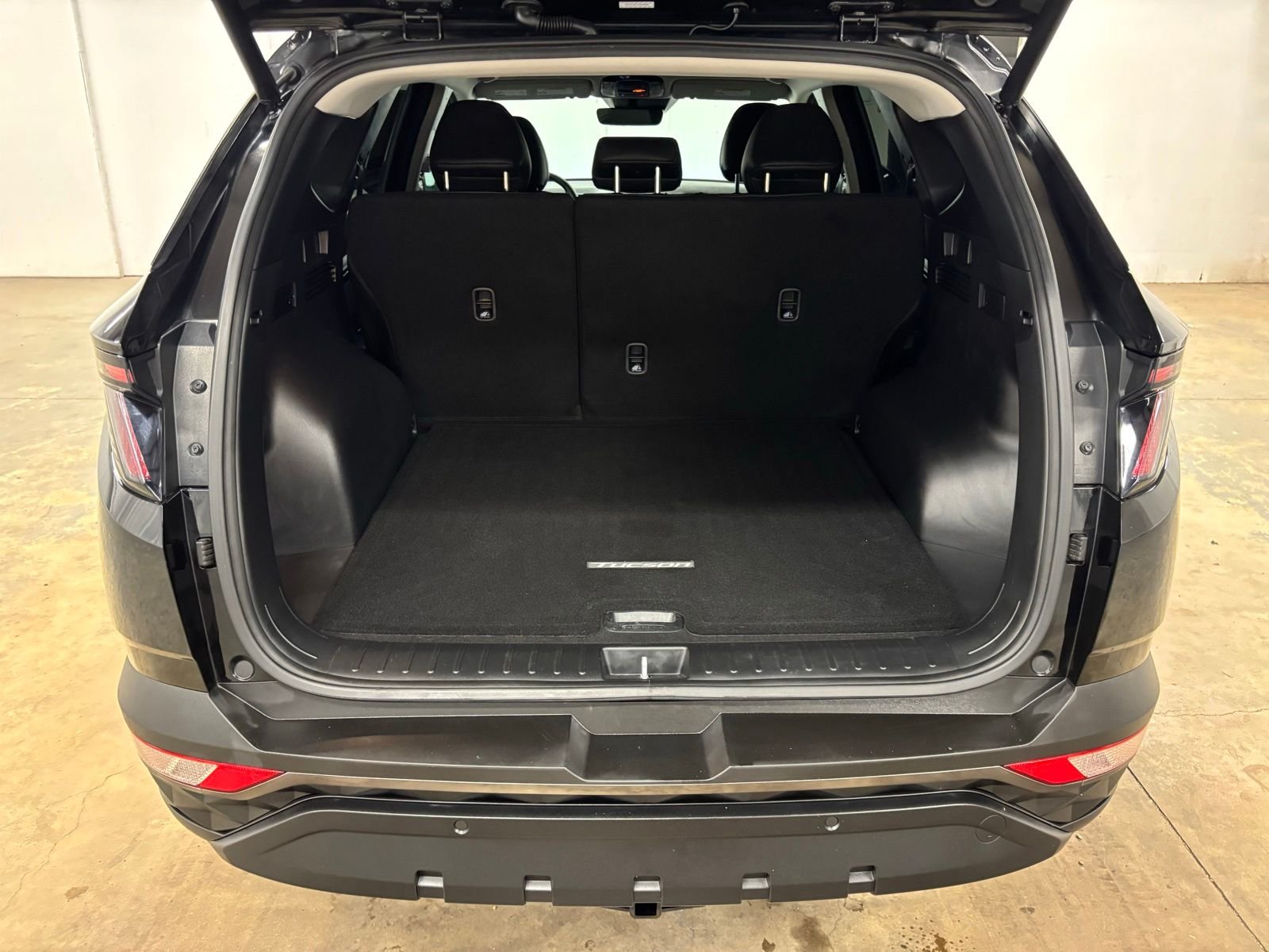 Used 2023 Black Hyundai XRT image 23