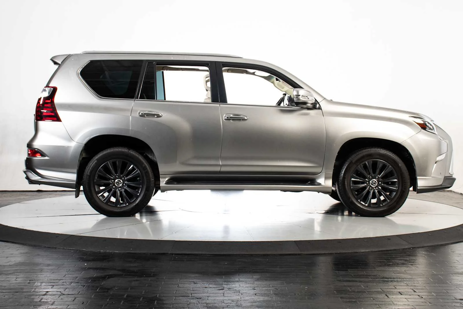 Certified Used 2022 ATOMIC SILVER Lexus Luxury image 8