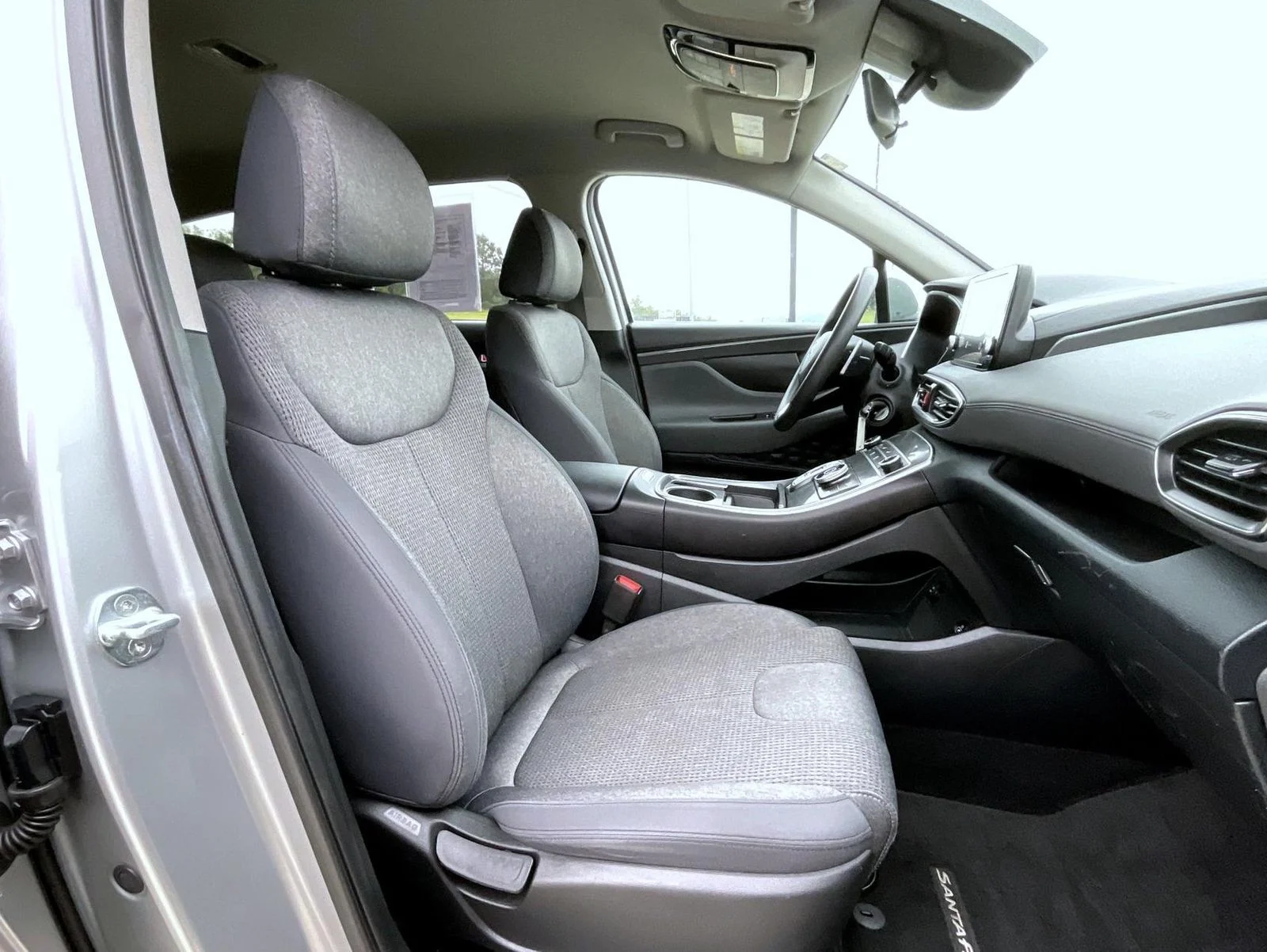 2021 Hyundai Santa Fe SE - Photo 16