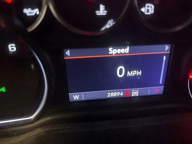 Used 2021 SUMMIT WHITE Chevrolet RST image 4