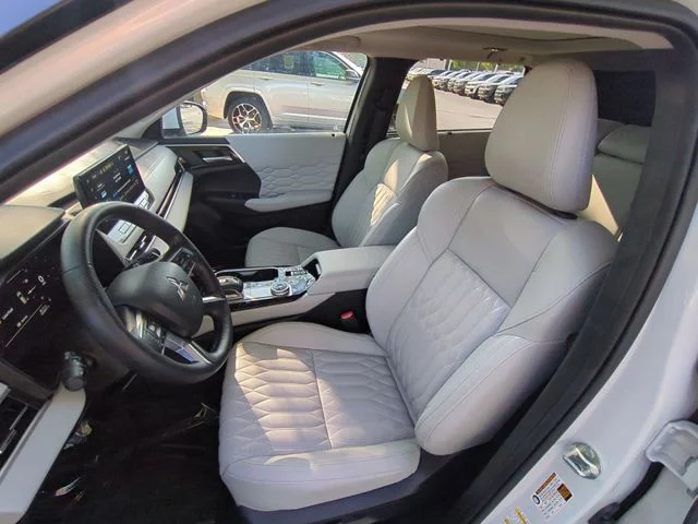Used 2025 White Mitsubishi SEL image 16
